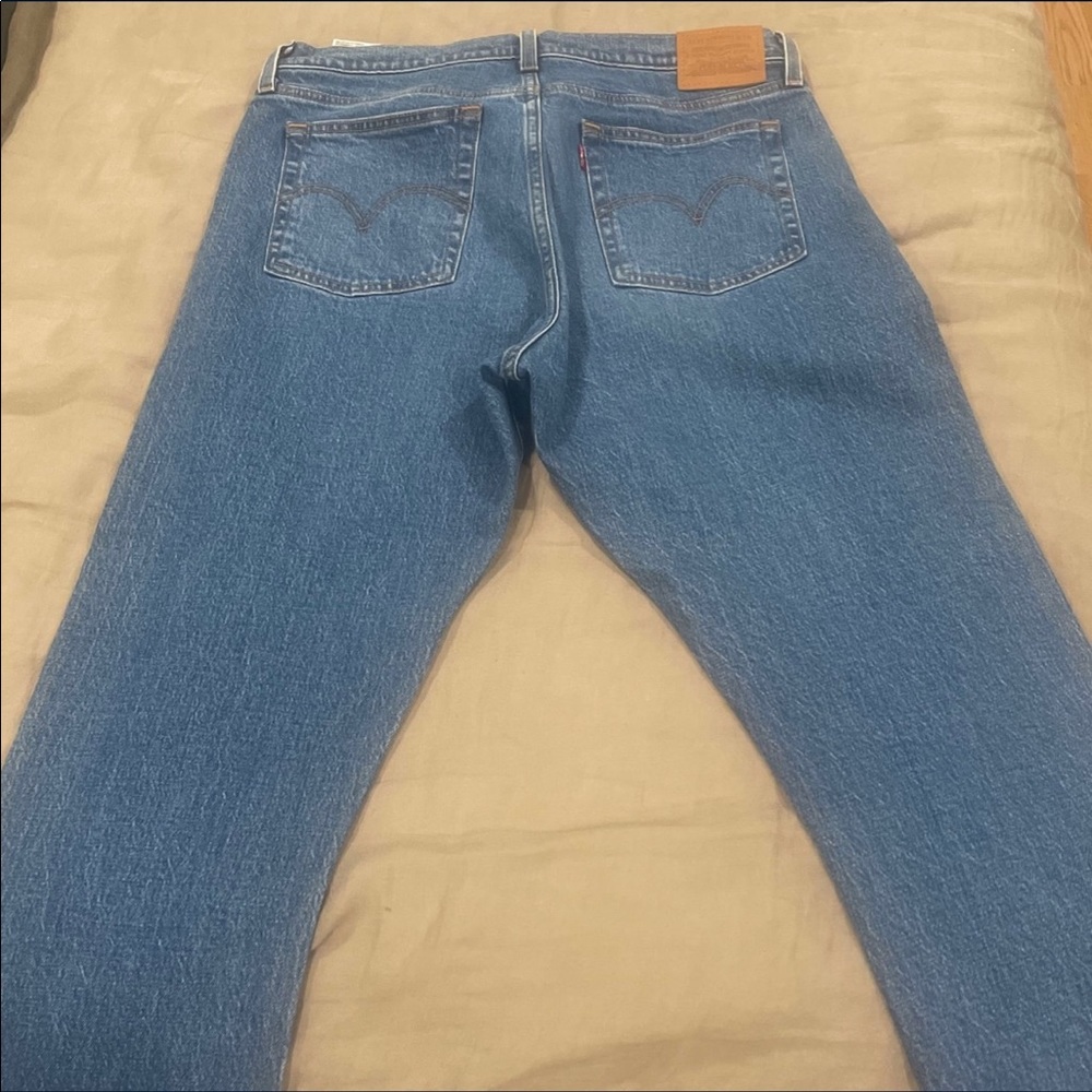 Levi Wedgie Straight Size 31